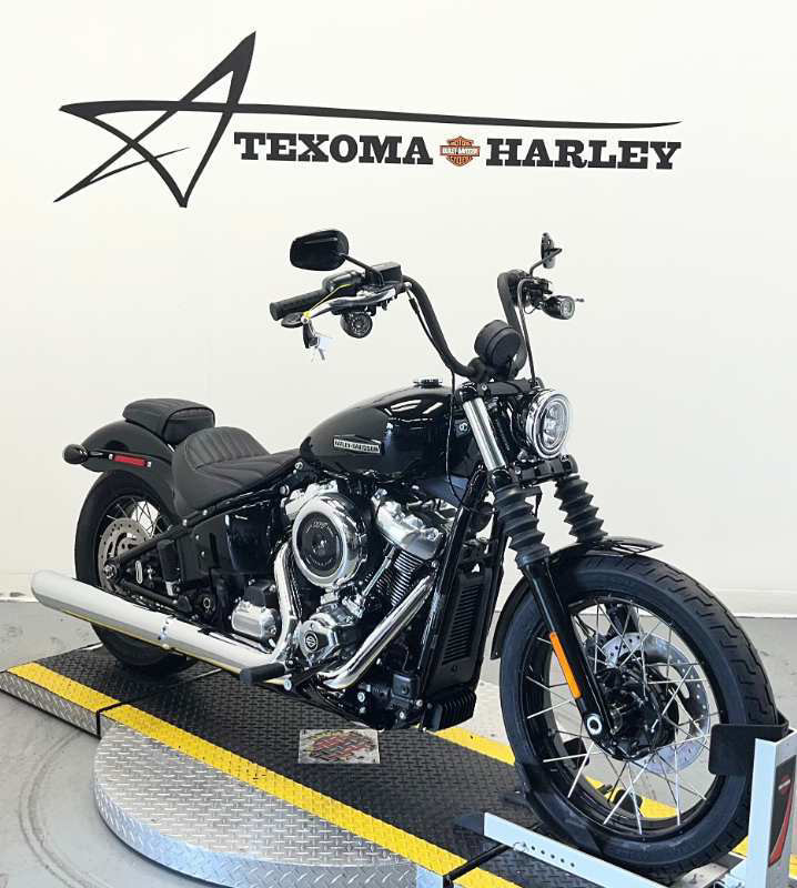 Street Bob®
