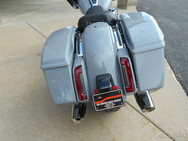 Road Glide®