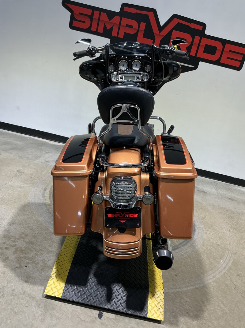 Street Glide®