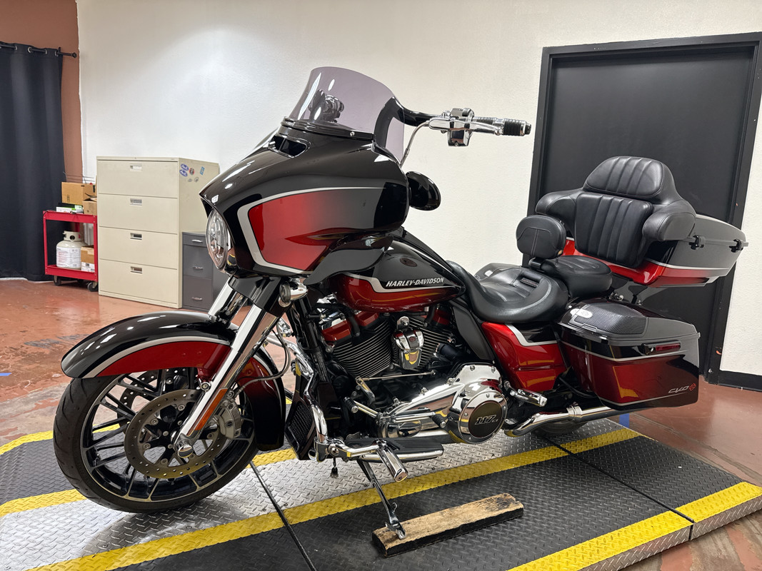 CVO® Street Glide®