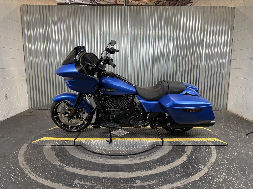 Road Glide®