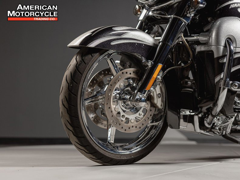 CVO® Street Glide®