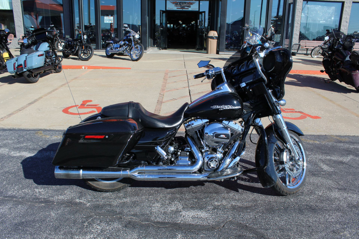 Street Glide®