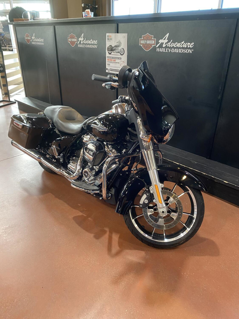 Street Glide®