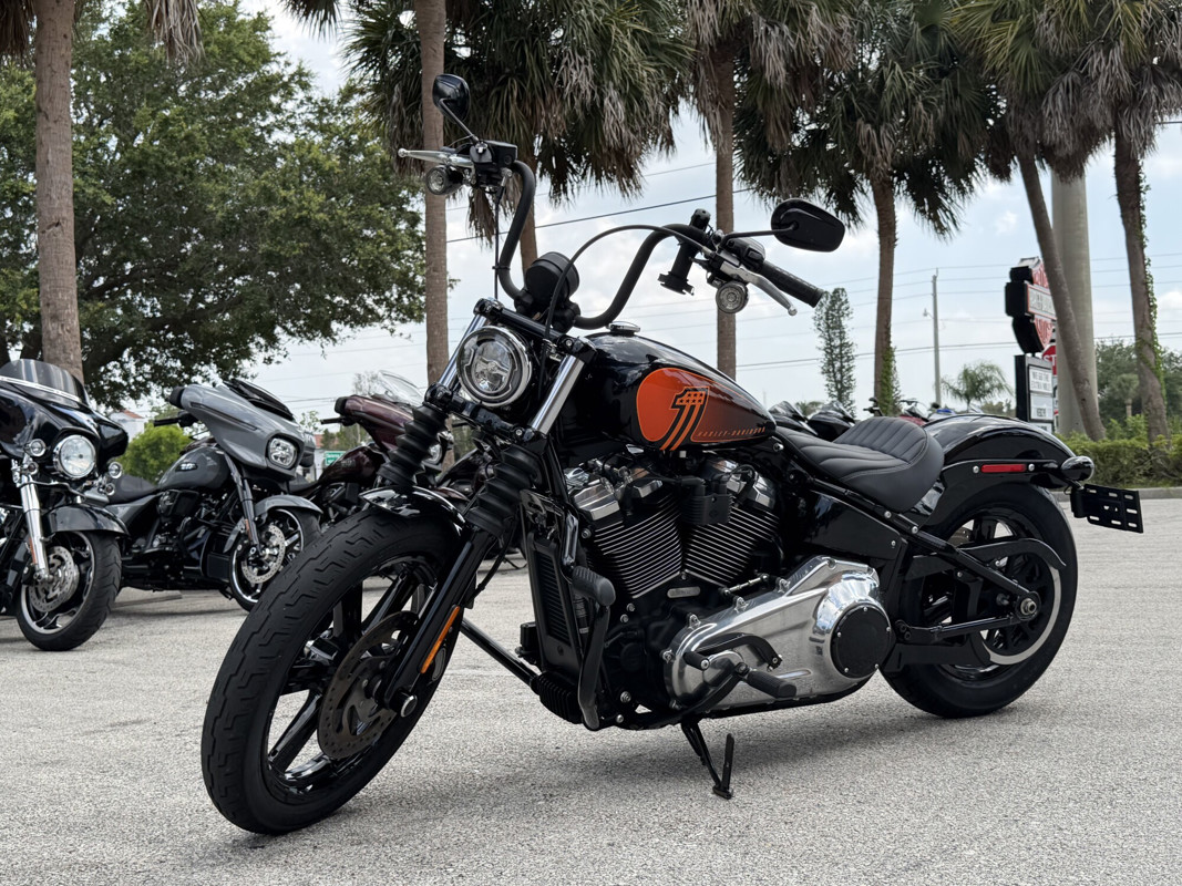 Street Bob®