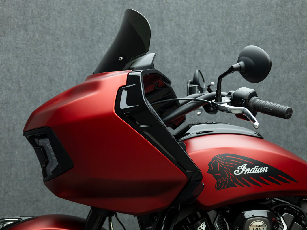 Challenger Dark Horse