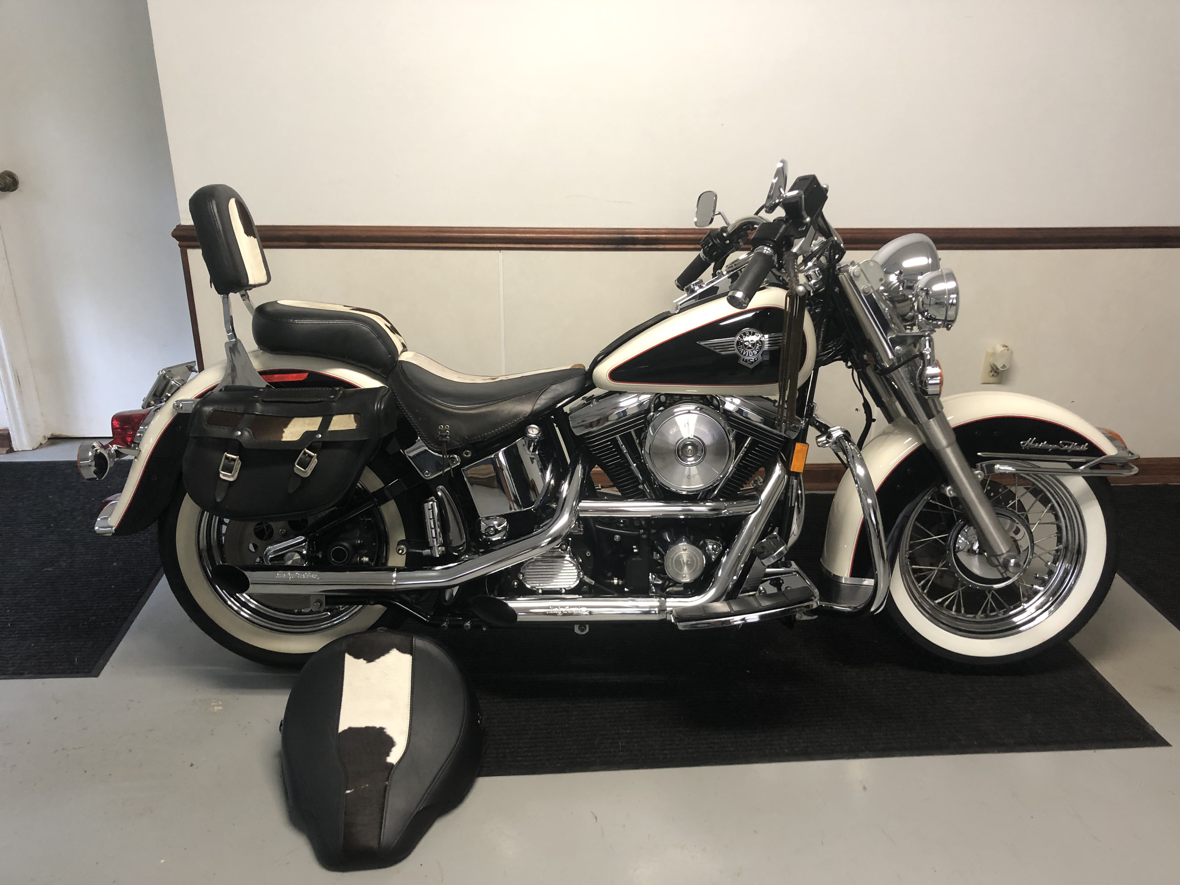 1993 Harley-Davidson® FLSTN Heritage Softail® Nostalgia for Sale