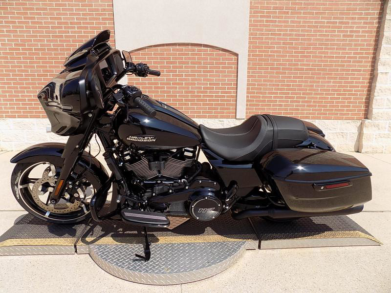 Street Glide®