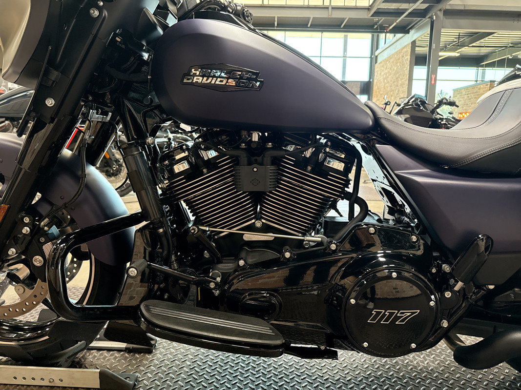 Street Glide®