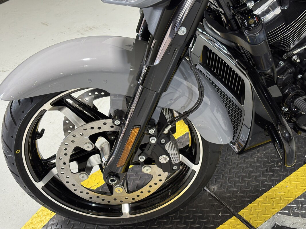 Street Glide®