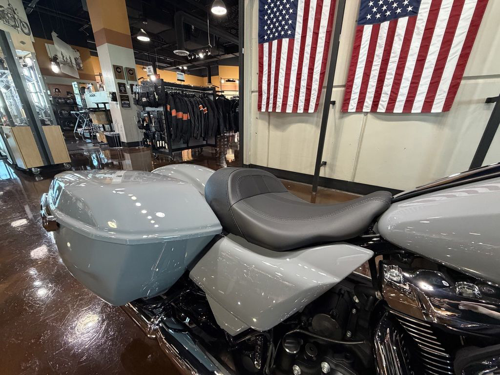 Road Glide®