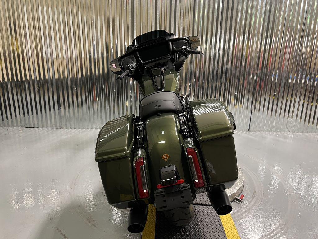 Street Glide®