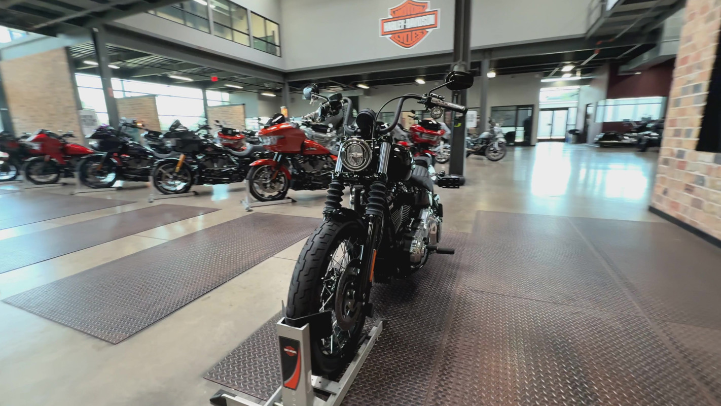 Street Bob®