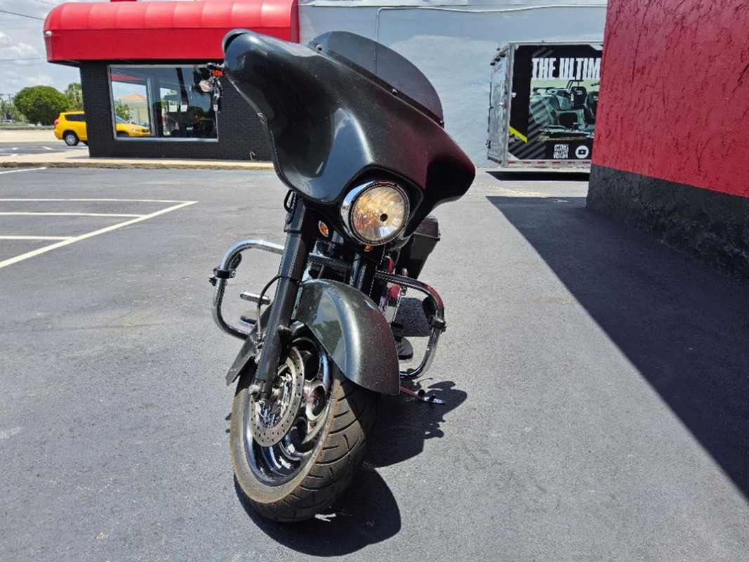 Street Glide®
