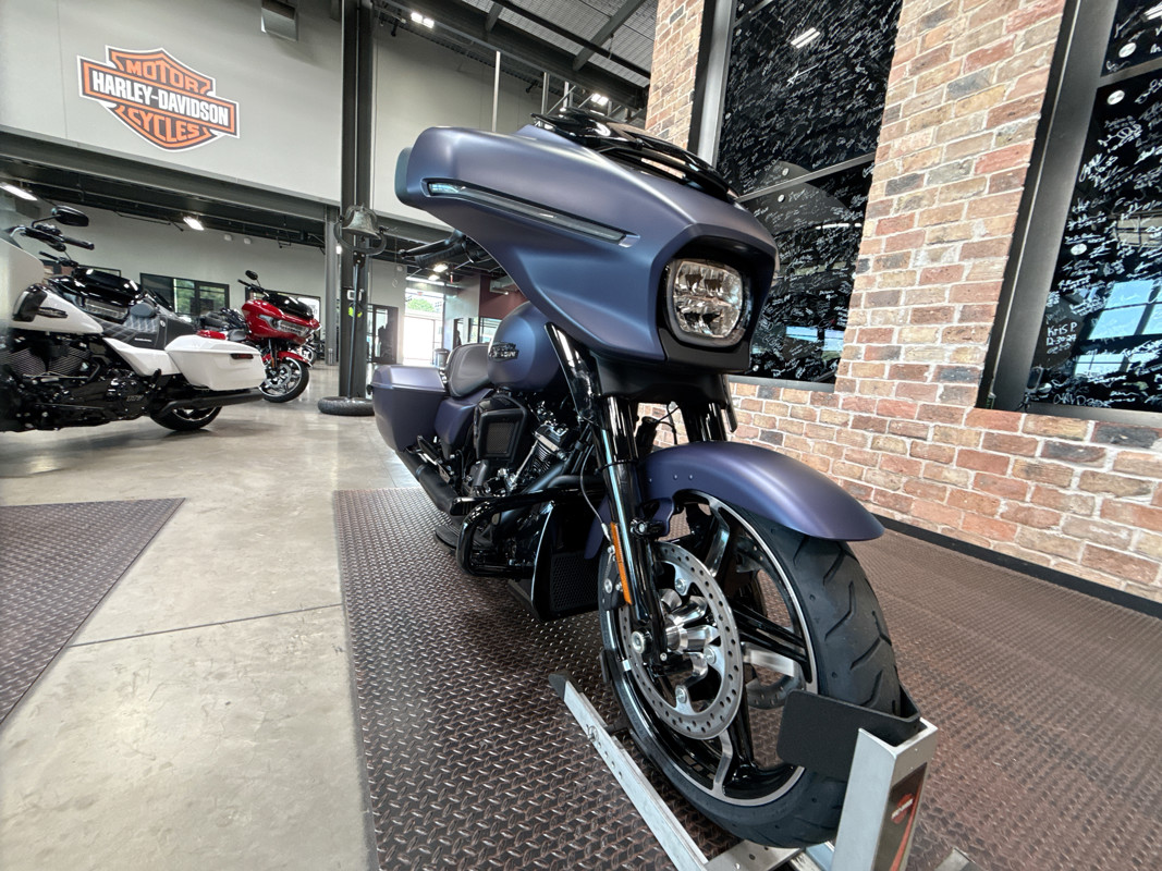 Street Glide®