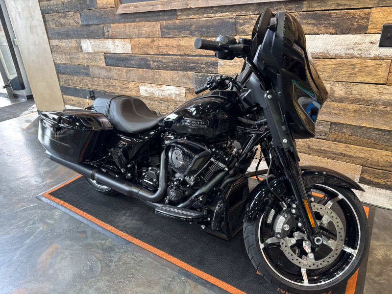Street Glide®
