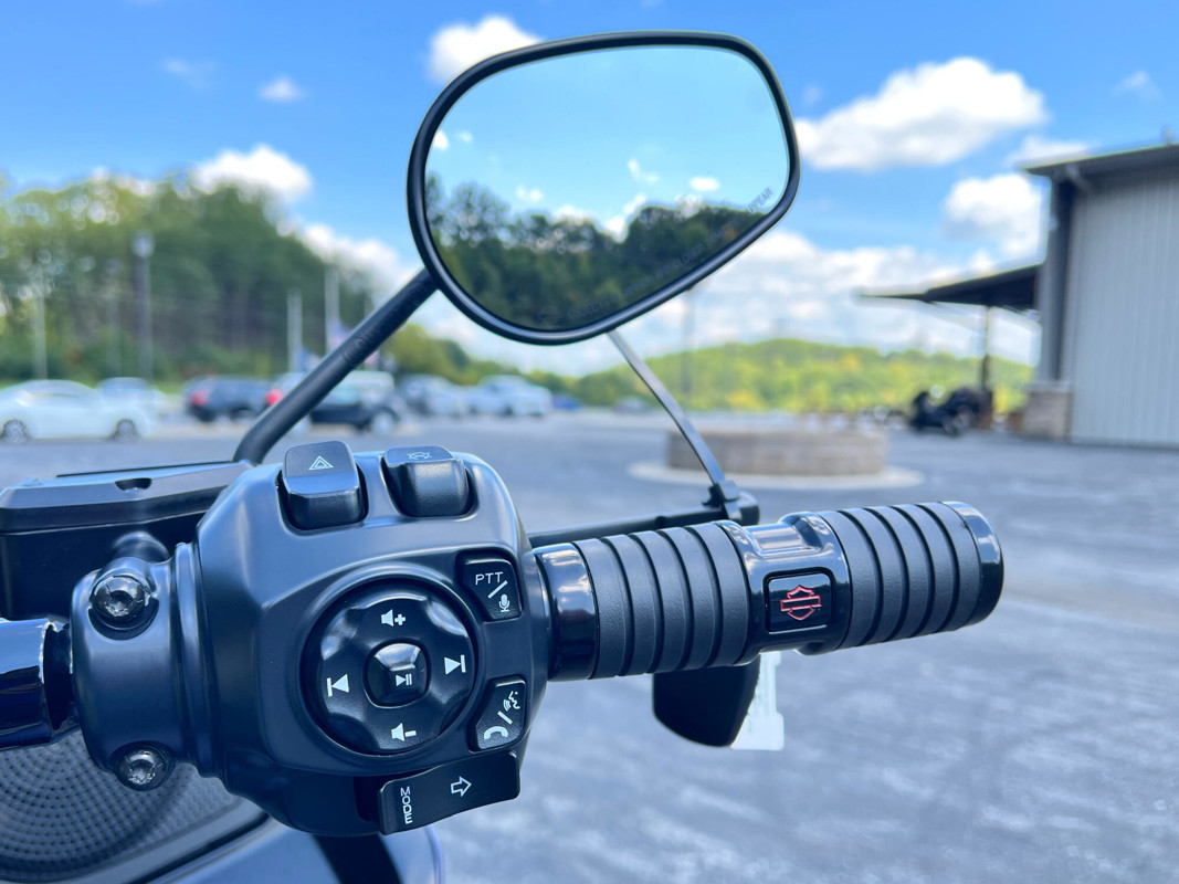 Road Glide®