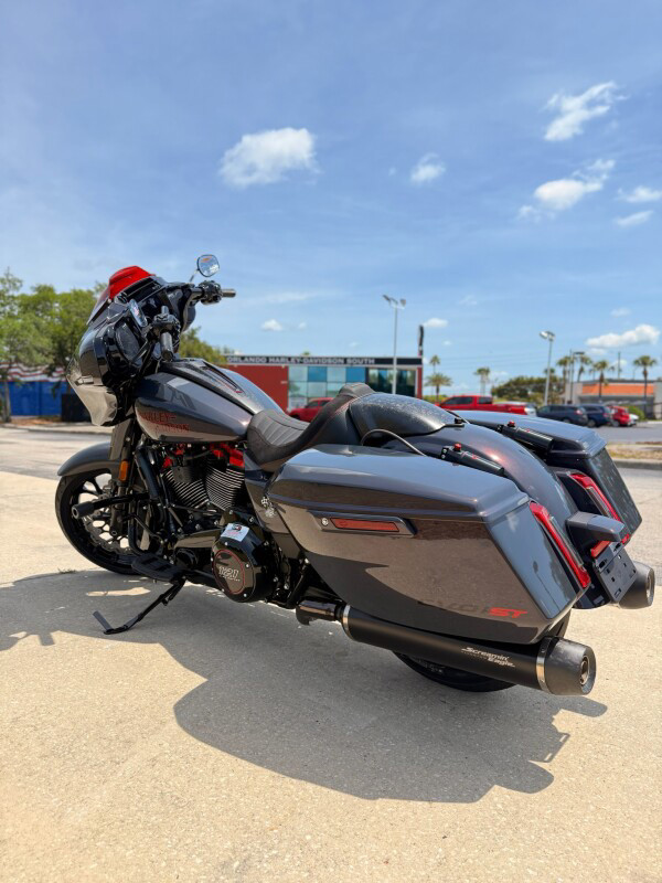 CVO® Street Glide® ST