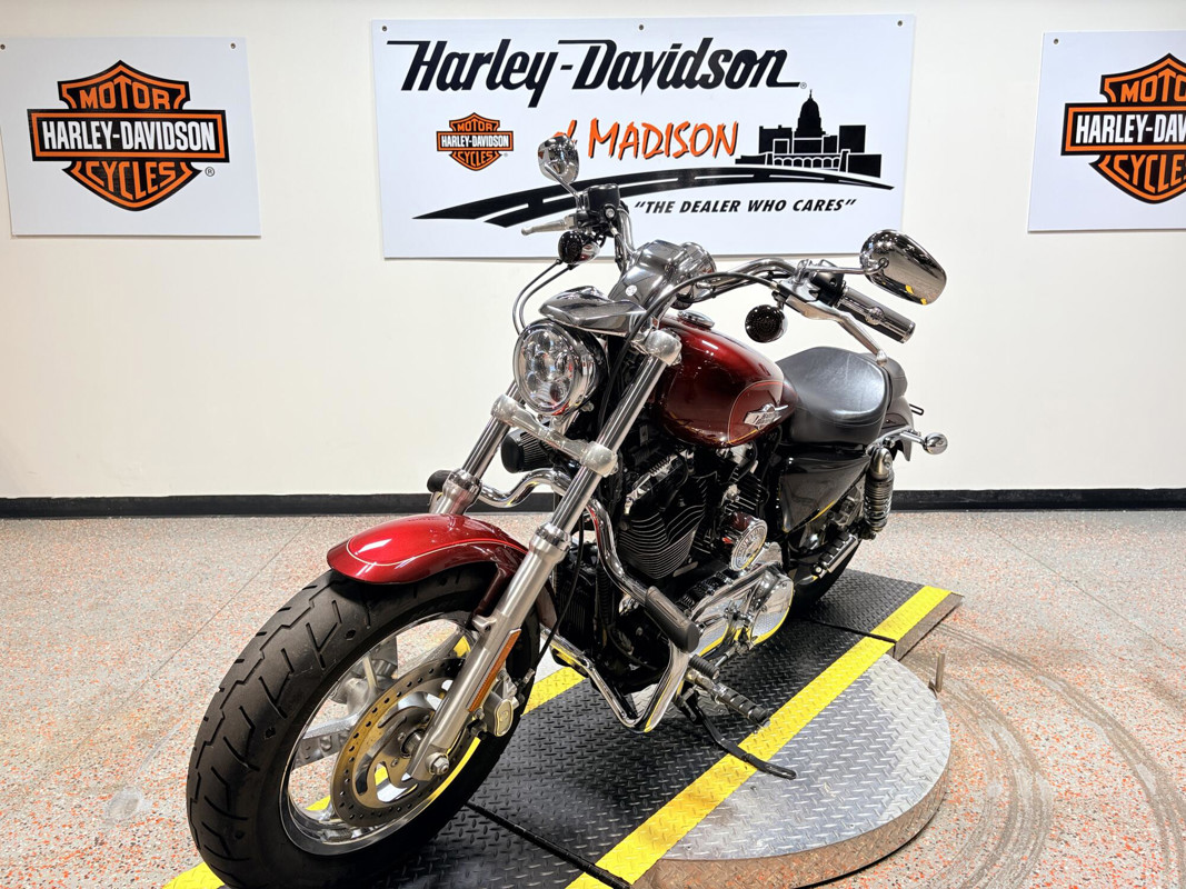 Sportster® 1200 Custom