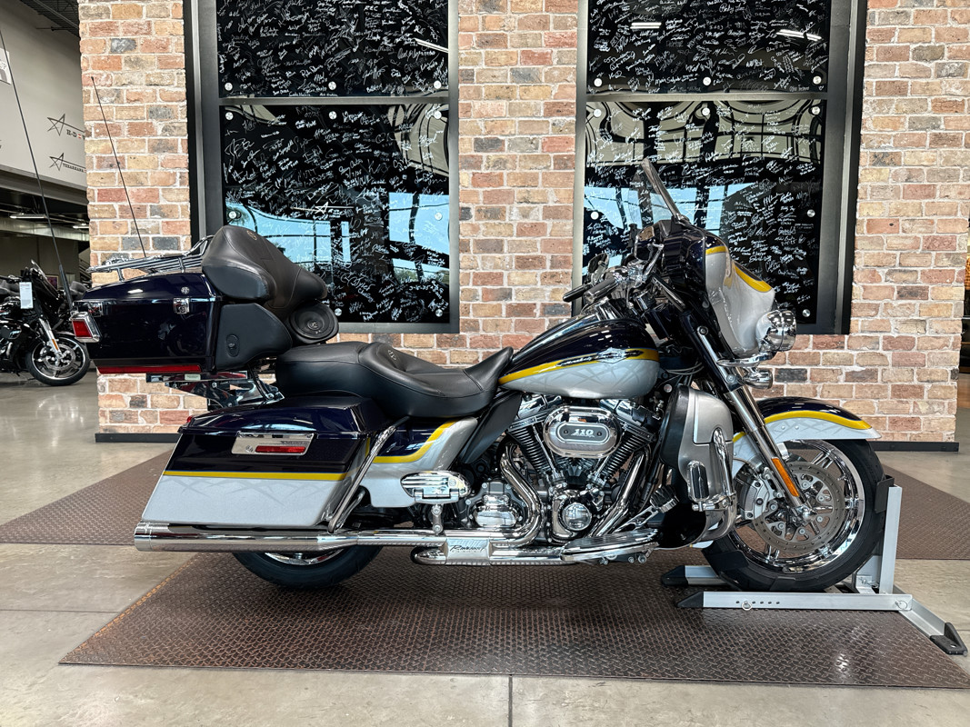 CVO® Ultra Classic® Electra Glide®