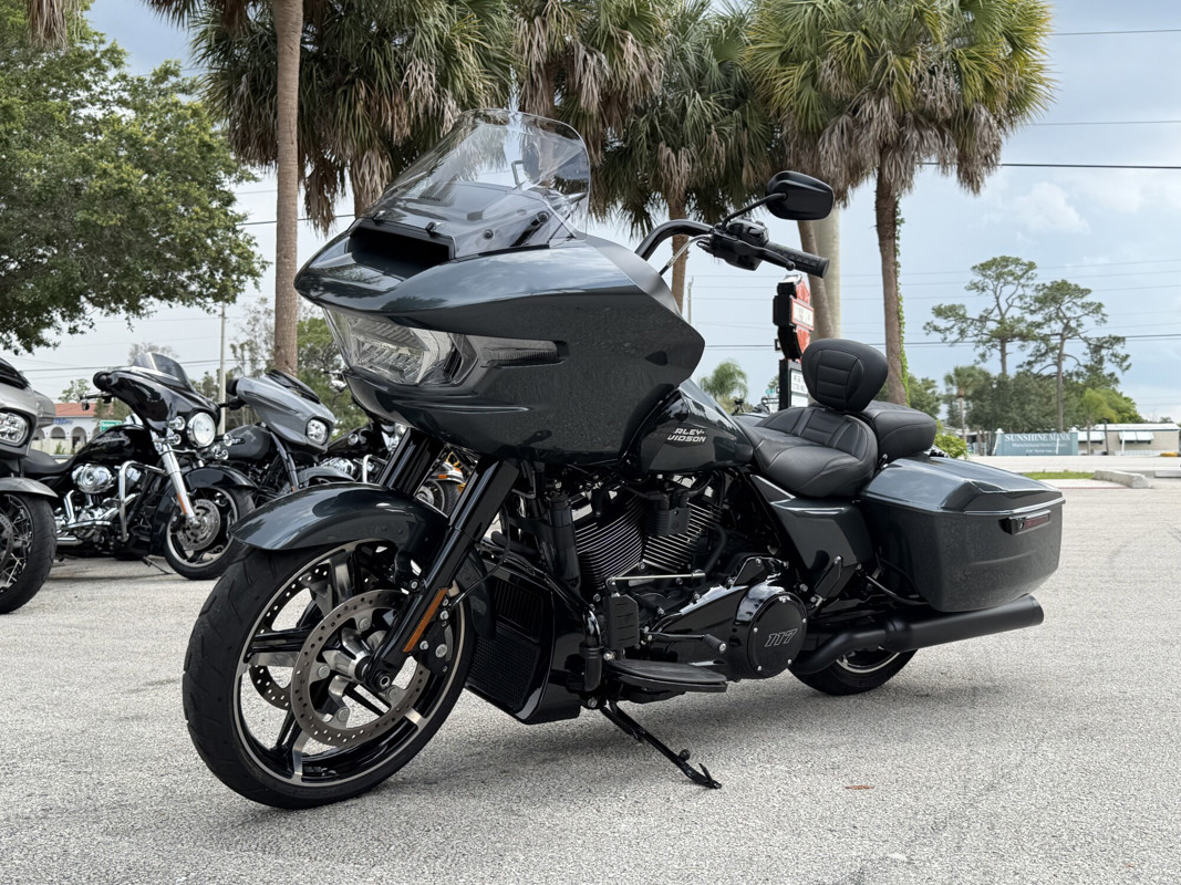 Road Glide®