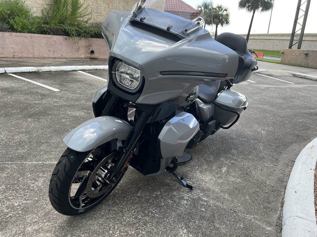 Street Glide® Ultra