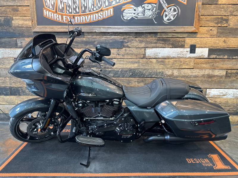 Road Glide®