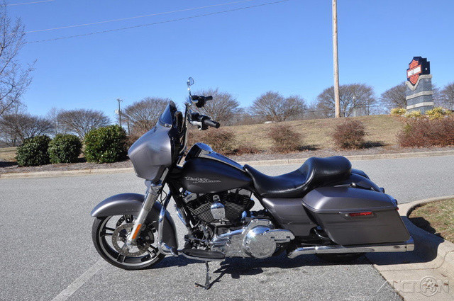 Street Glide® Special