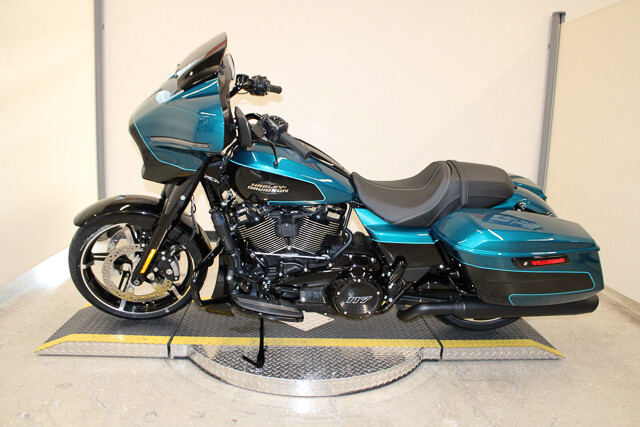 Street Glide®