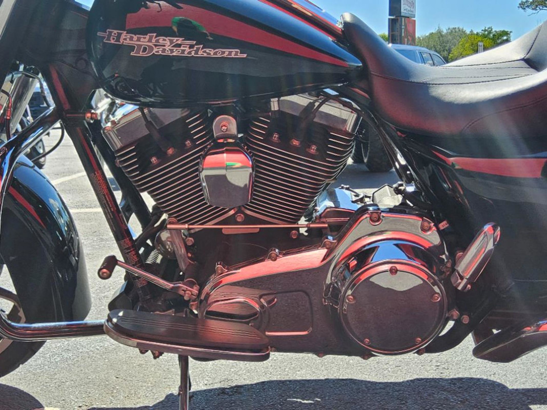 Street Glide®