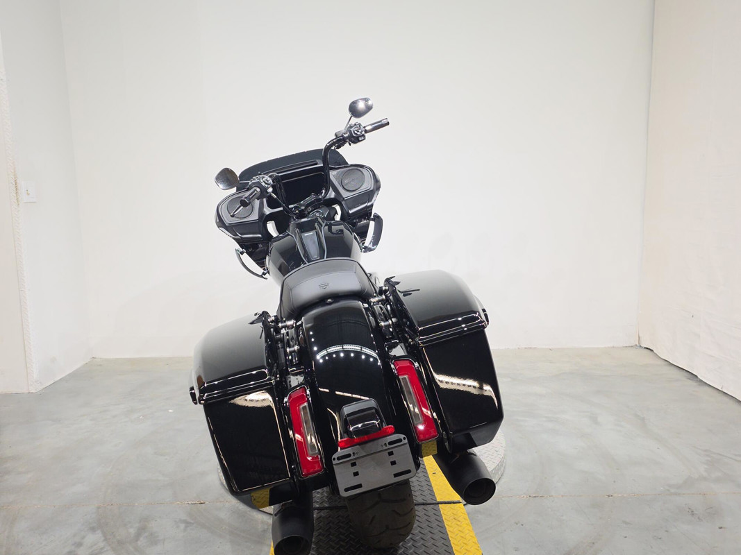 Road Glide®