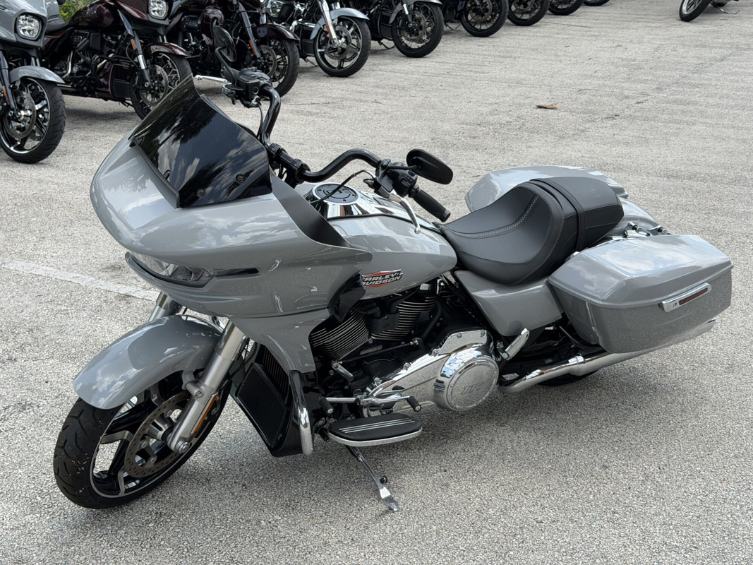 Road Glide®