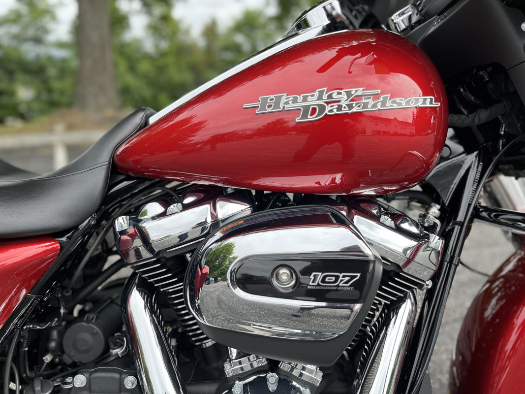Street Glide®