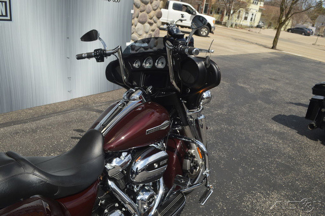 Street Glide®