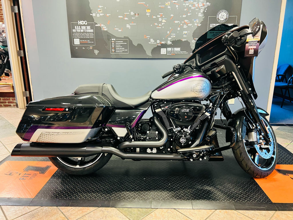 Street Glide®