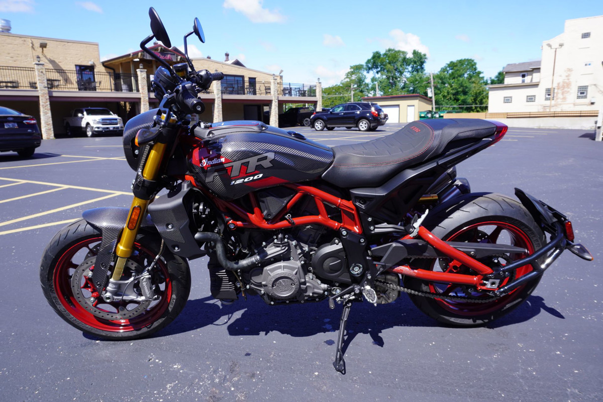 FTR R Carbon