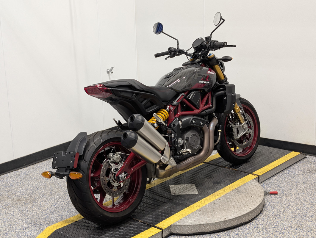 FTR R Carbon