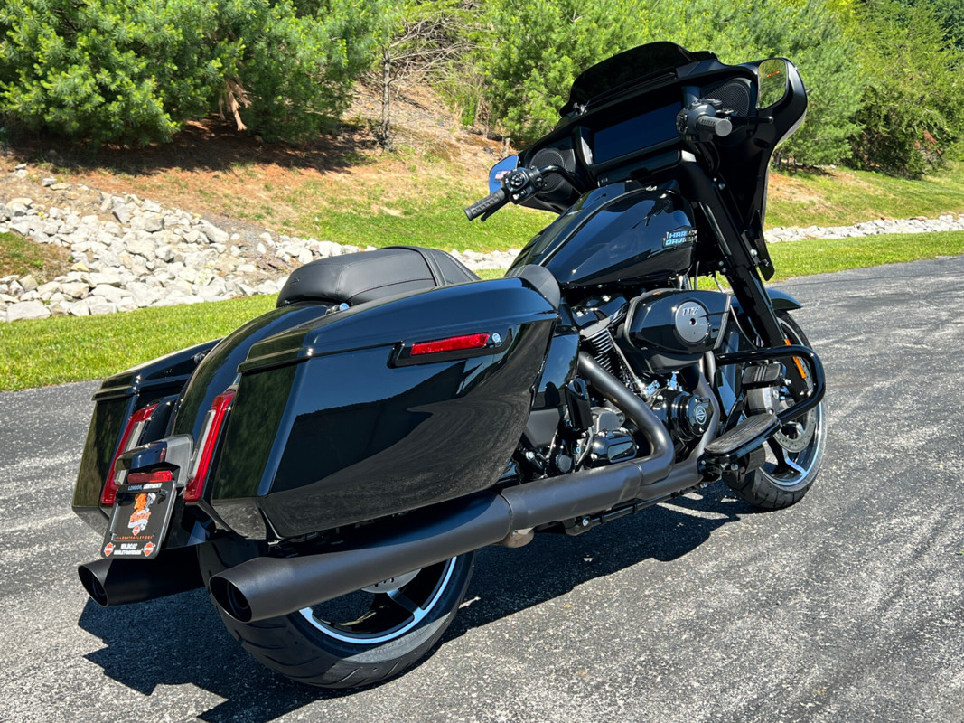 Street Glide®