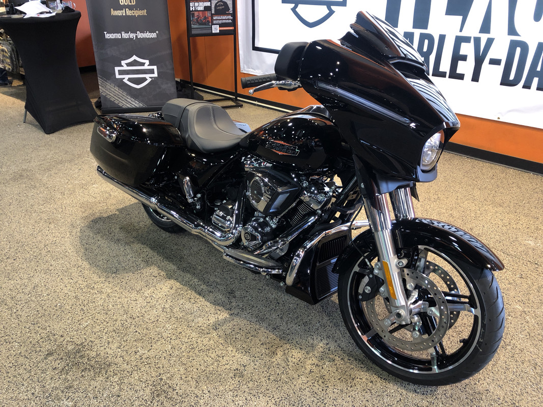 Street Glide®