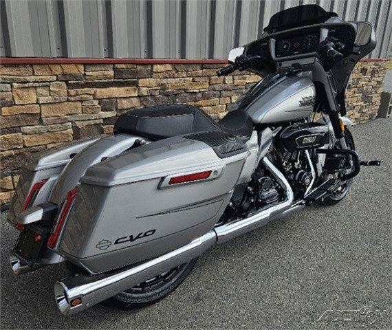 CVO® Street Glide®