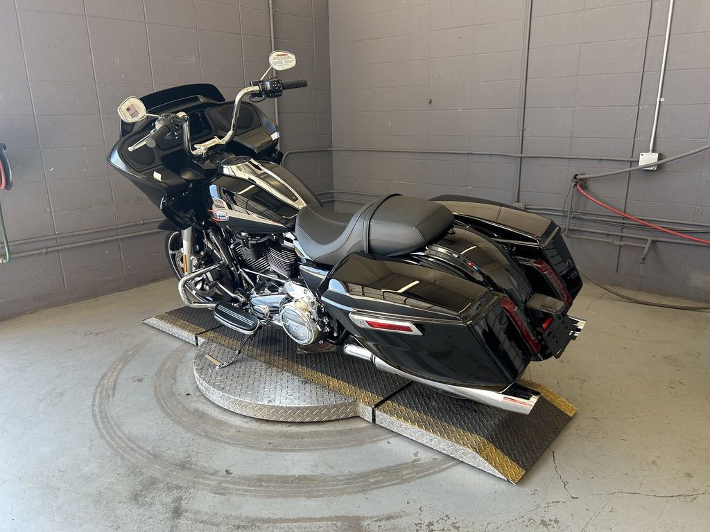 Road Glide®