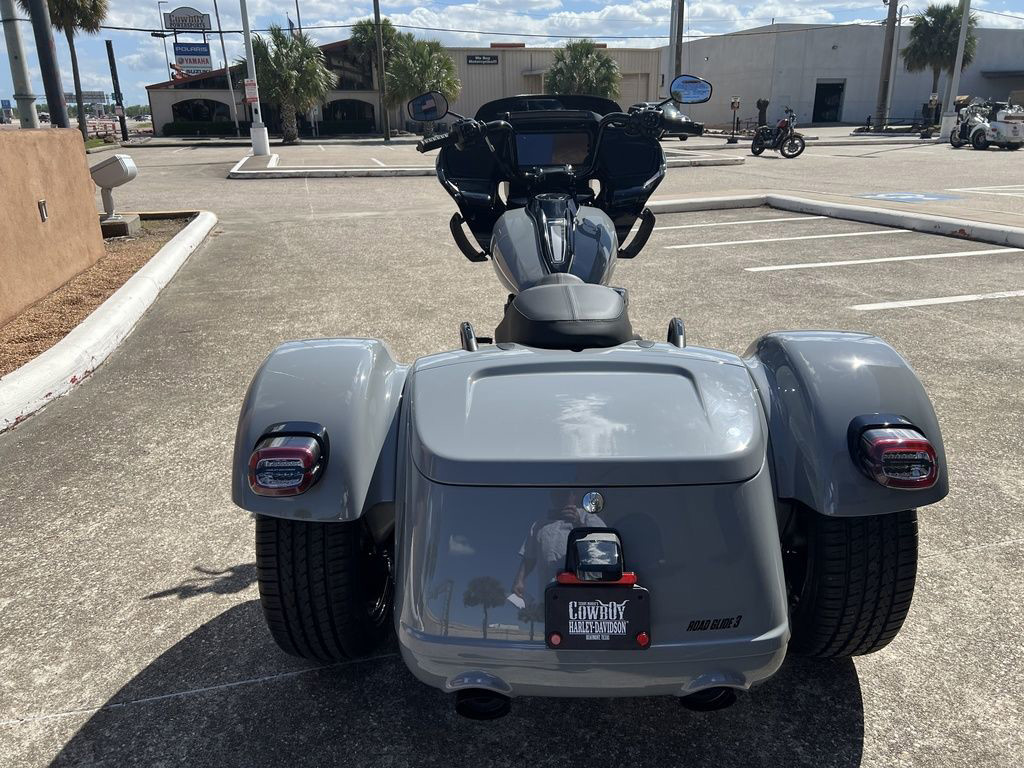 Road Glide® 3