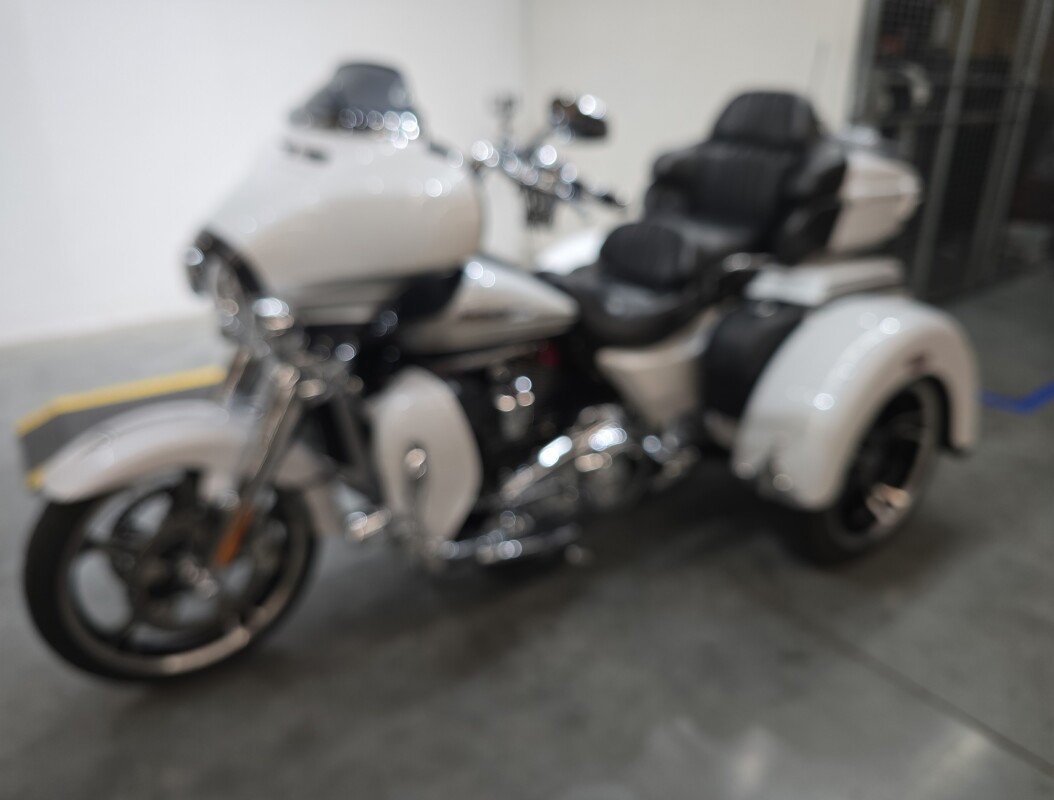 CVO Tri Glide® Ultra