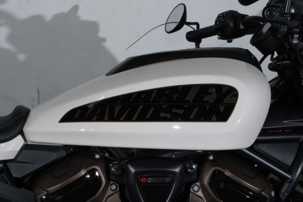 Sportster® S