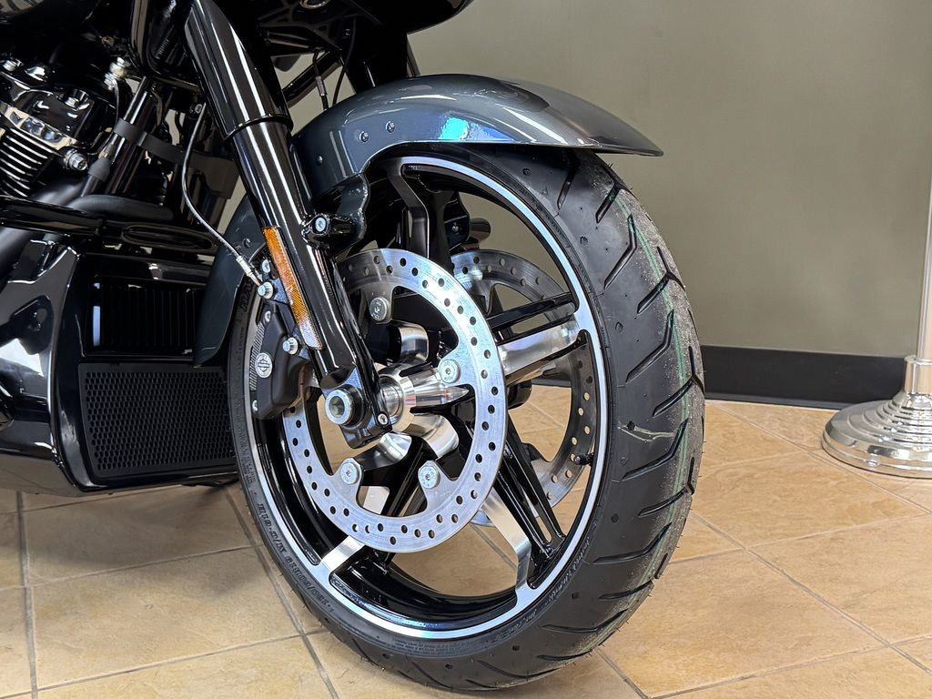 Road Glide®