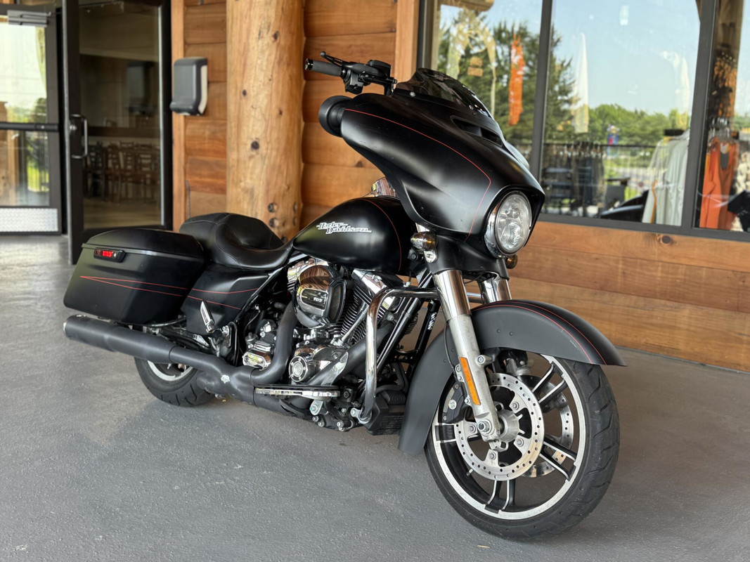 Street Glide® Special