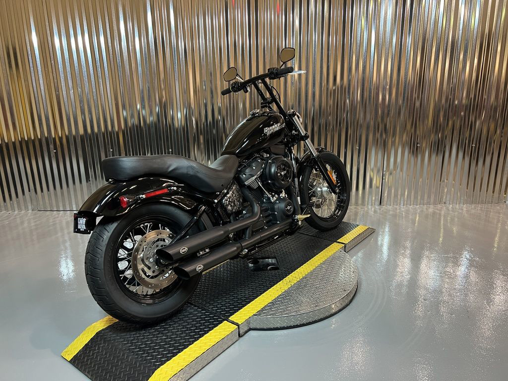 Softail® Street Bob®