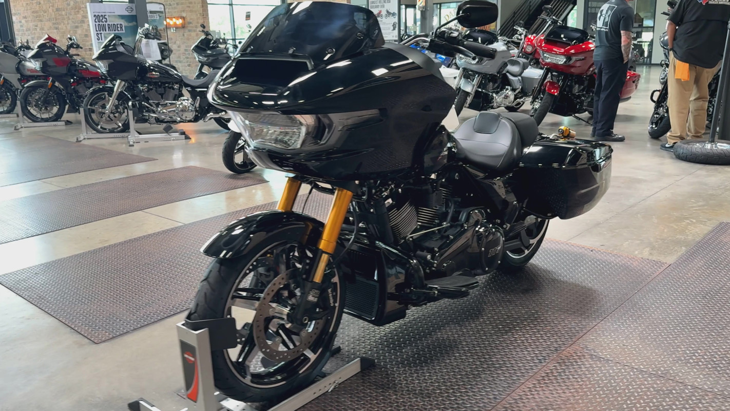 Road Glide®