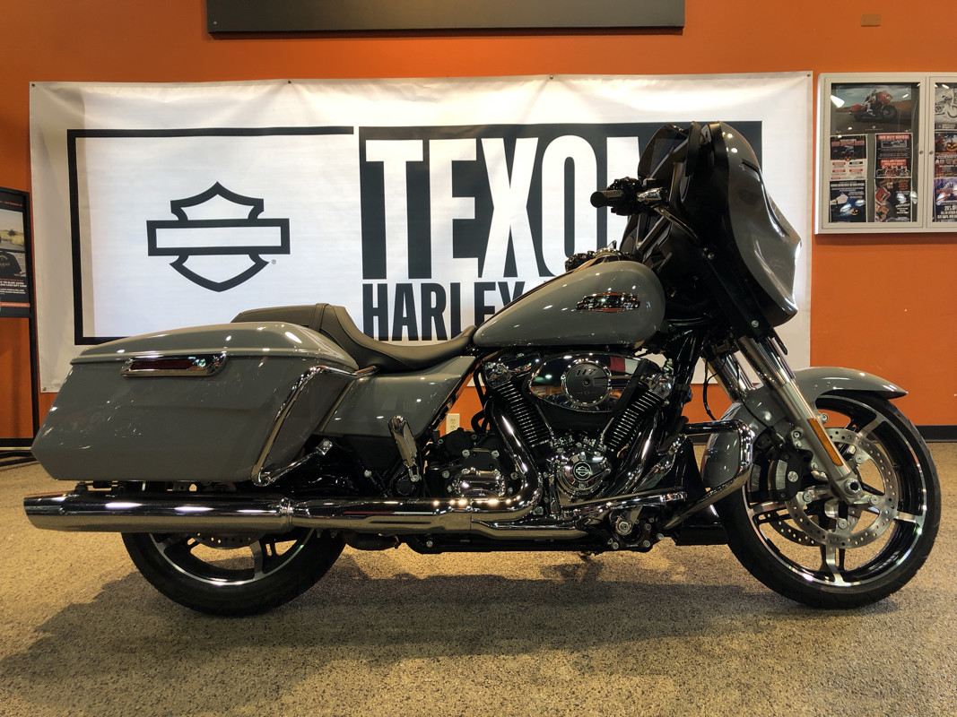 Street Glide®
