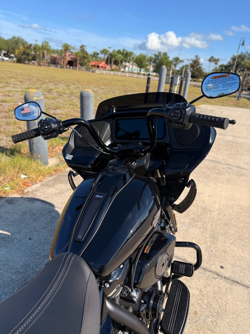Road Glide®